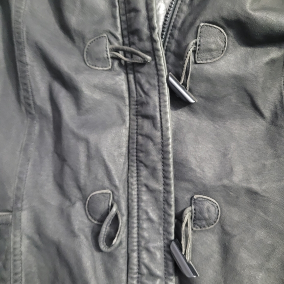 Danier Women's 3/4 Black Hooded Jacket (New) - Picture 3 of 8